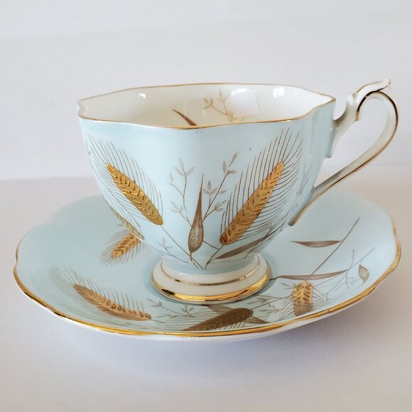 Vintage Queen Anne English Bone China Teacup and Saucer Set "Golden Wheat" - Picture 1 of 4